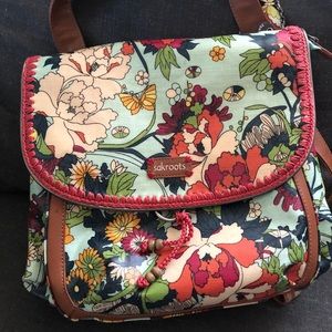 Convertible cross body bag/backpack